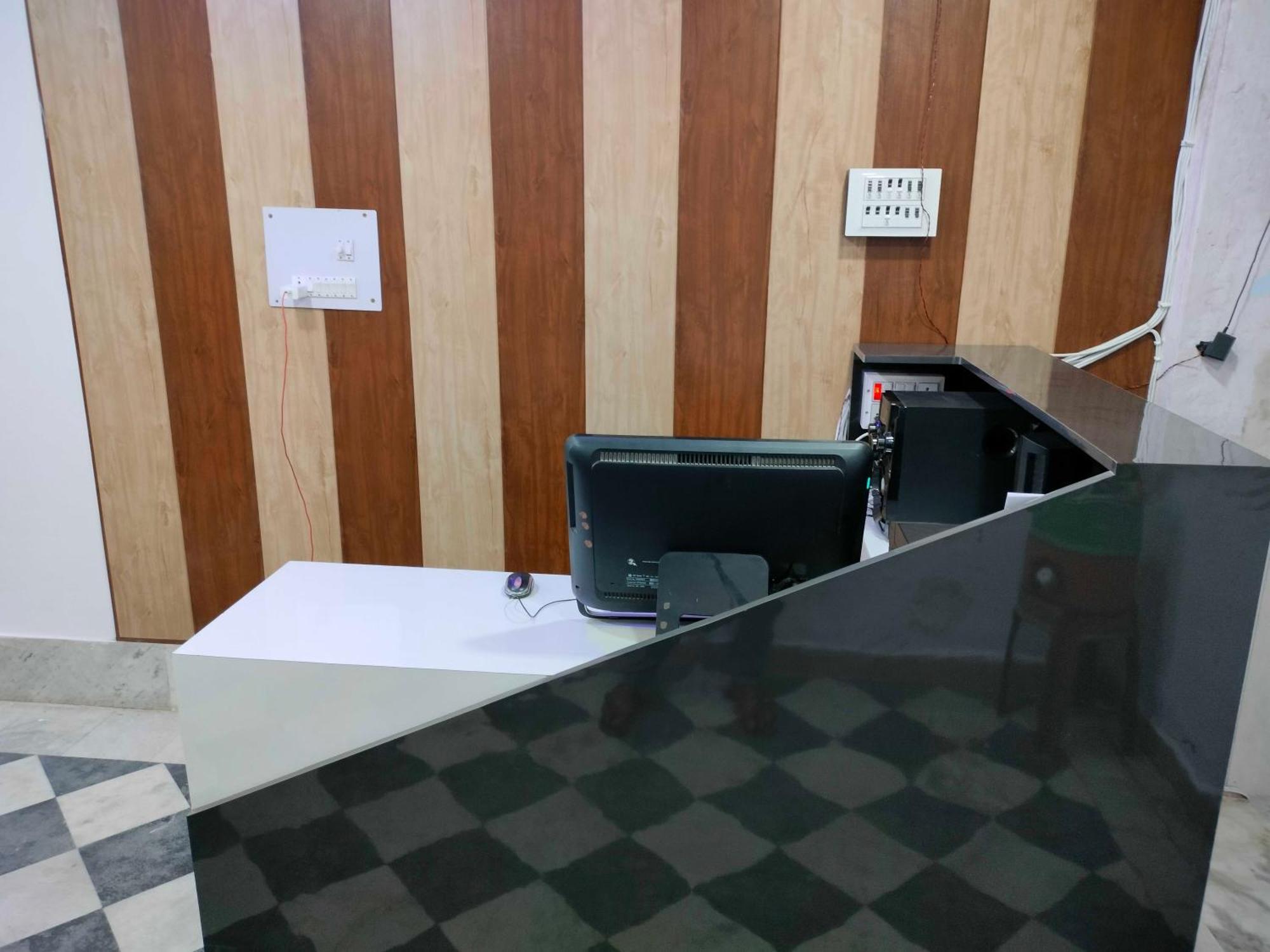 Oyo Palace Hotel Rohtak Exteriér fotografie
